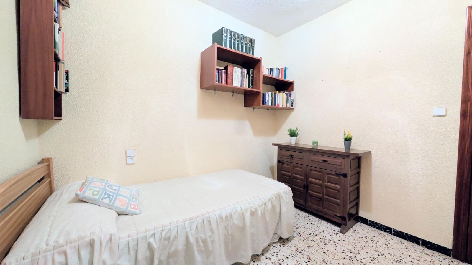 3 soveværelse Lejlighed til salg i Elche / Elx - € 128.000 (Ref: 9677989)