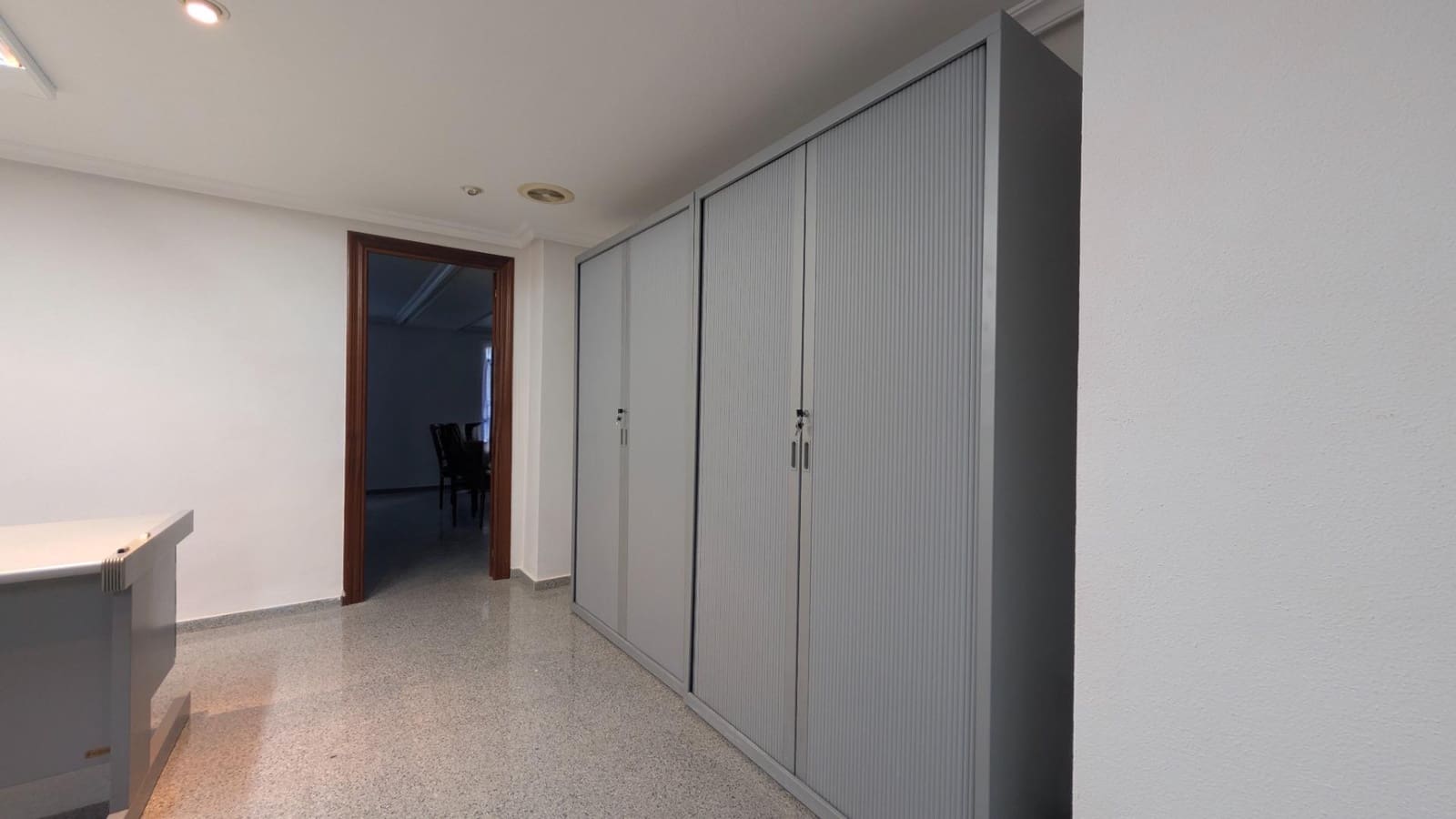 Oficina de 2 habitaciones en Elche / Elx en alquiler - 750 € (Ref: 9677991)