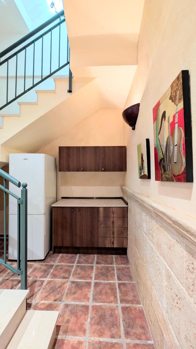 3 sypialnia Willa do wynajęcia w Santa Pola z basenem garażem - 2 500 € (Ref: 9677992)