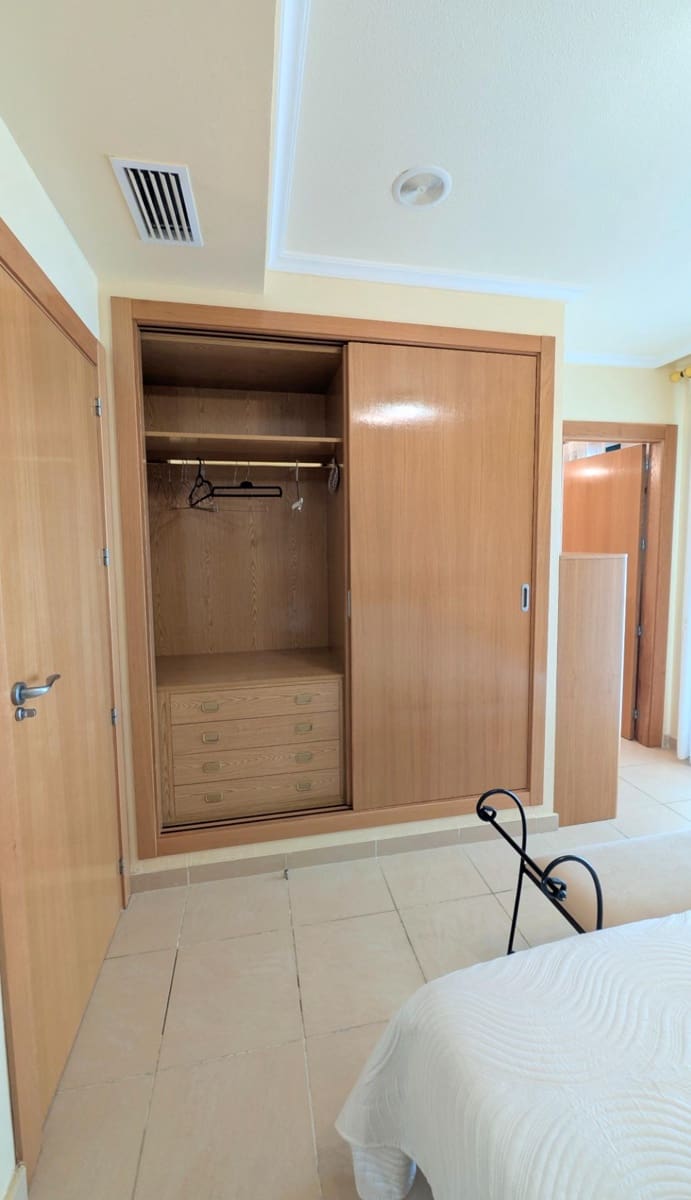 3 sypialnia Willa do wynajęcia w Santa Pola z basenem garażem - 2 500 € (Ref: 9677992)