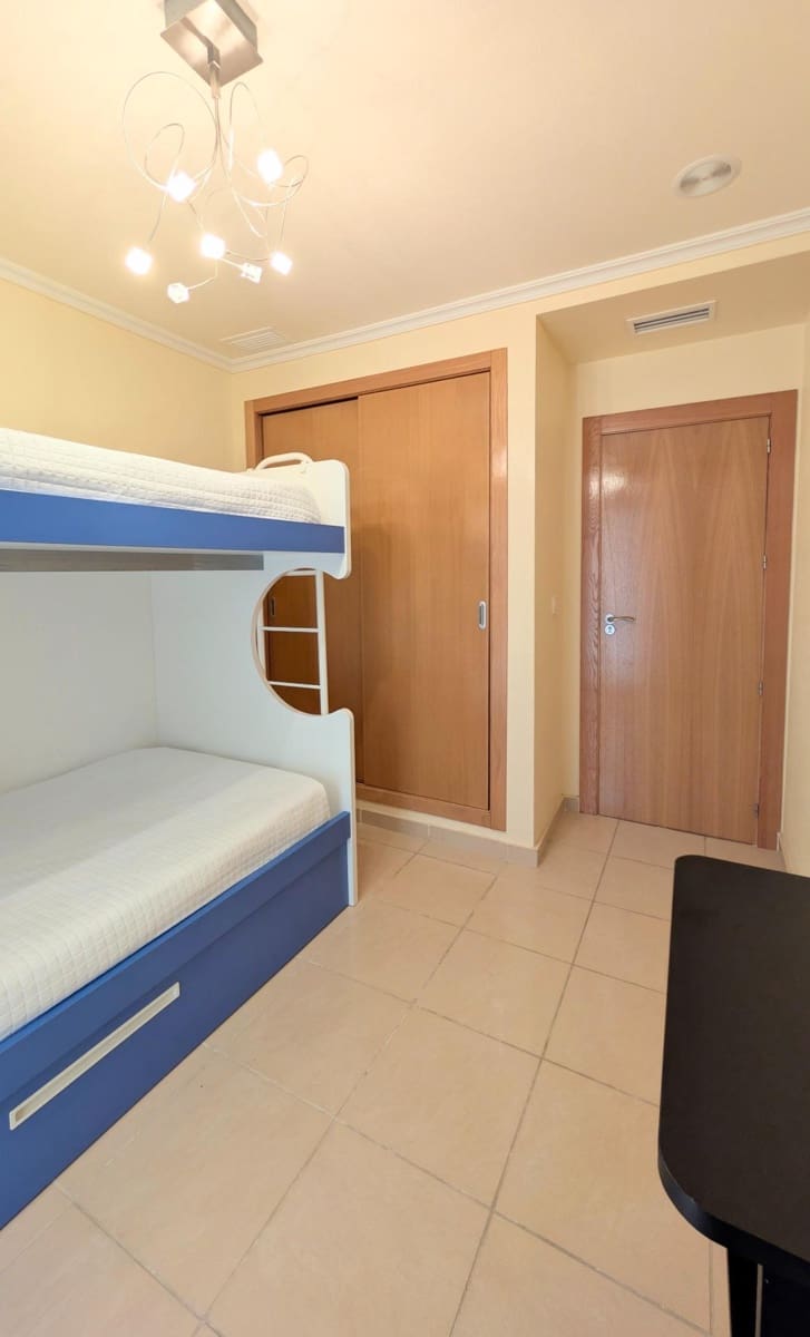 3 sypialnia Willa do wynajęcia w Santa Pola z basenem garażem - 2 500 € (Ref: 9677992)