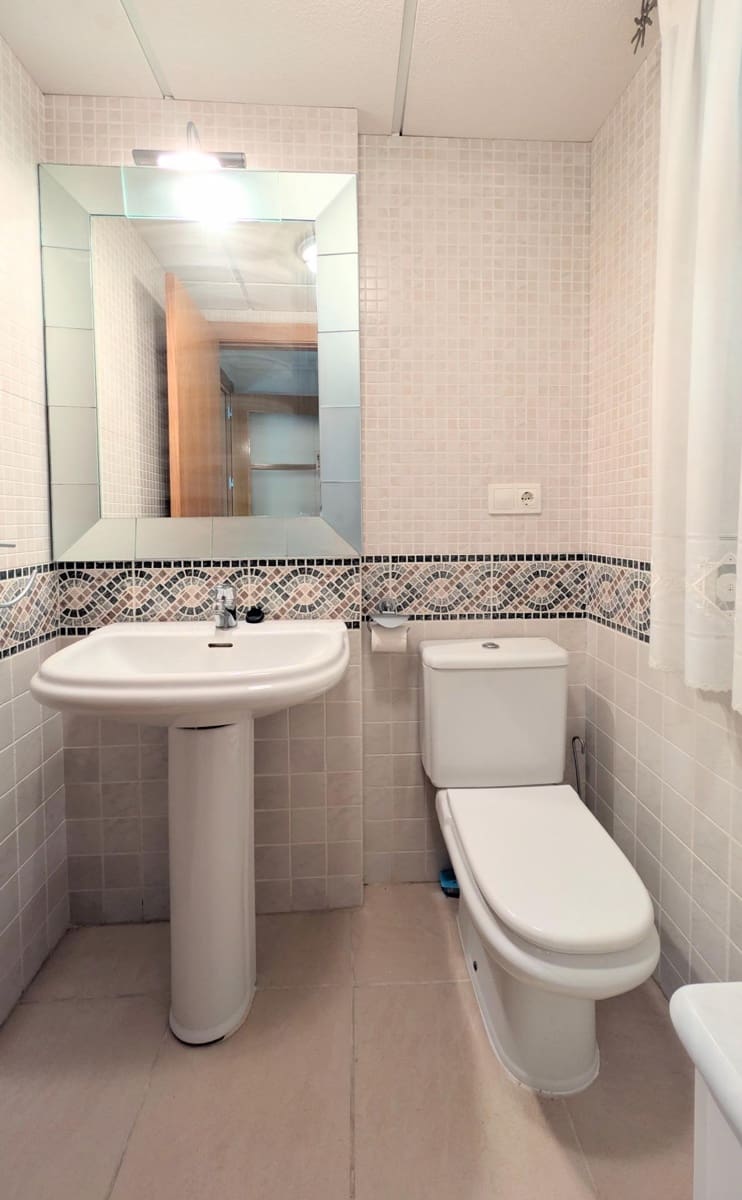 3 sypialnia Willa do wynajęcia w Santa Pola z basenem garażem - 2 500 € (Ref: 9677992)