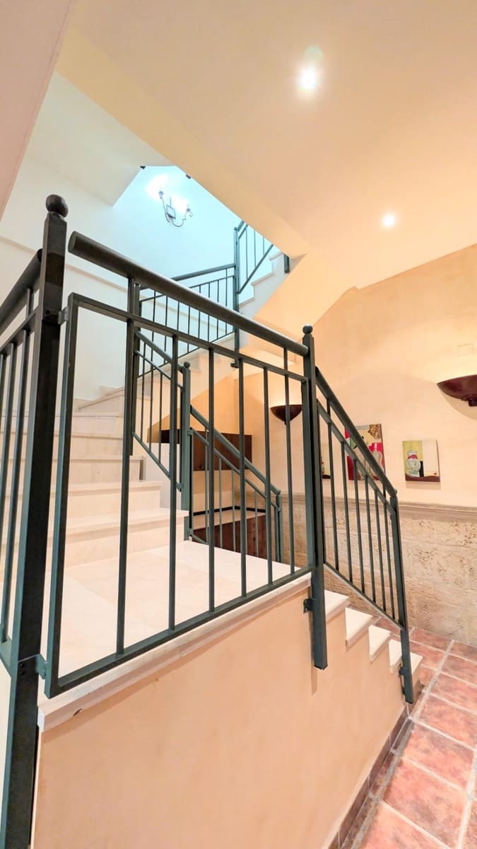 3 sypialnia Willa do wynajęcia w Santa Pola z basenem garażem - 2 500 € (Ref: 9677992)