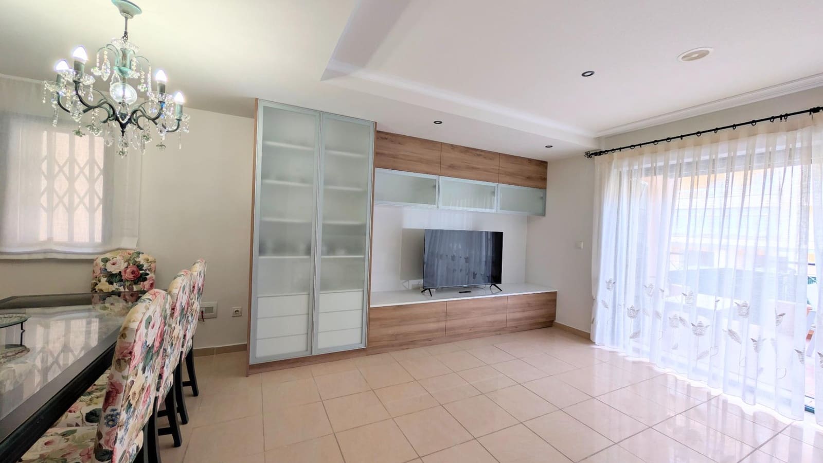 3 sypialnia Willa do wynajęcia w Santa Pola z basenem garażem - 2 500 € (Ref: 9677992)