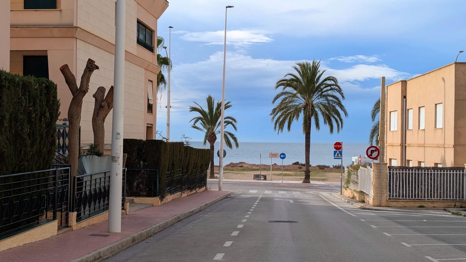 3 sypialnia Willa do wynajęcia w Santa Pola z basenem garażem - 2 500 € (Ref: 9677992)