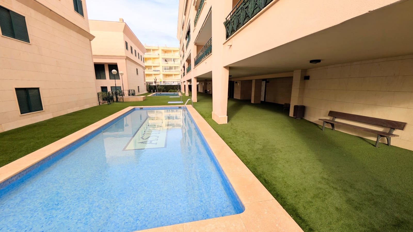 3 sypialnia Willa do wynajęcia w Santa Pola z basenem garażem - 2 500 € (Ref: 9677992)