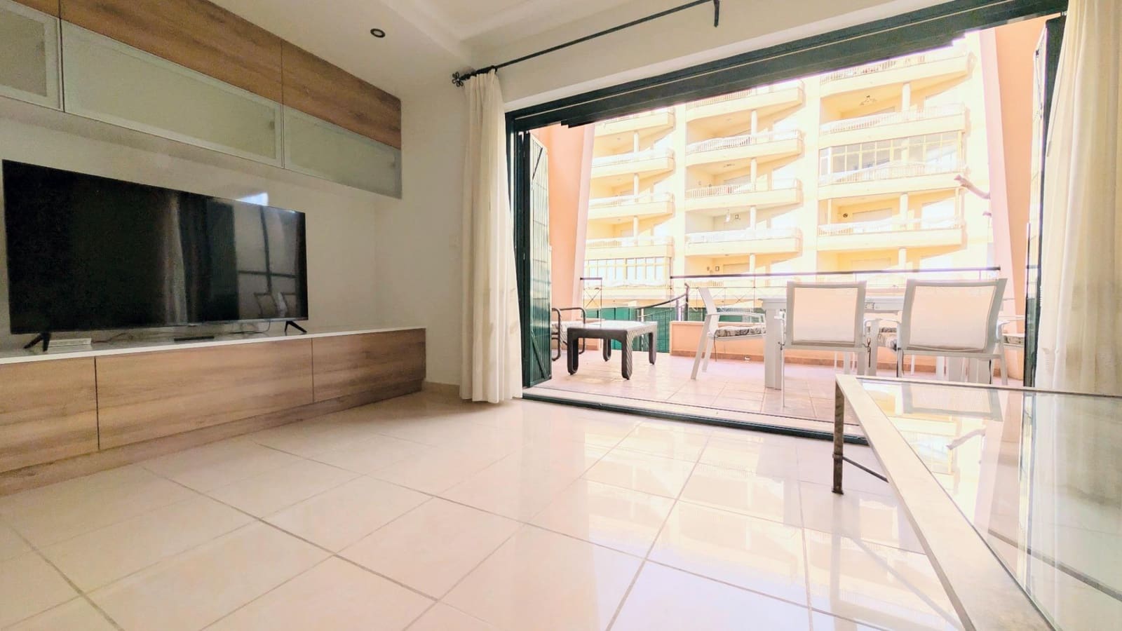 3 sypialnia Willa do wynajęcia w Santa Pola z basenem garażem - 2 500 € (Ref: 9677992)