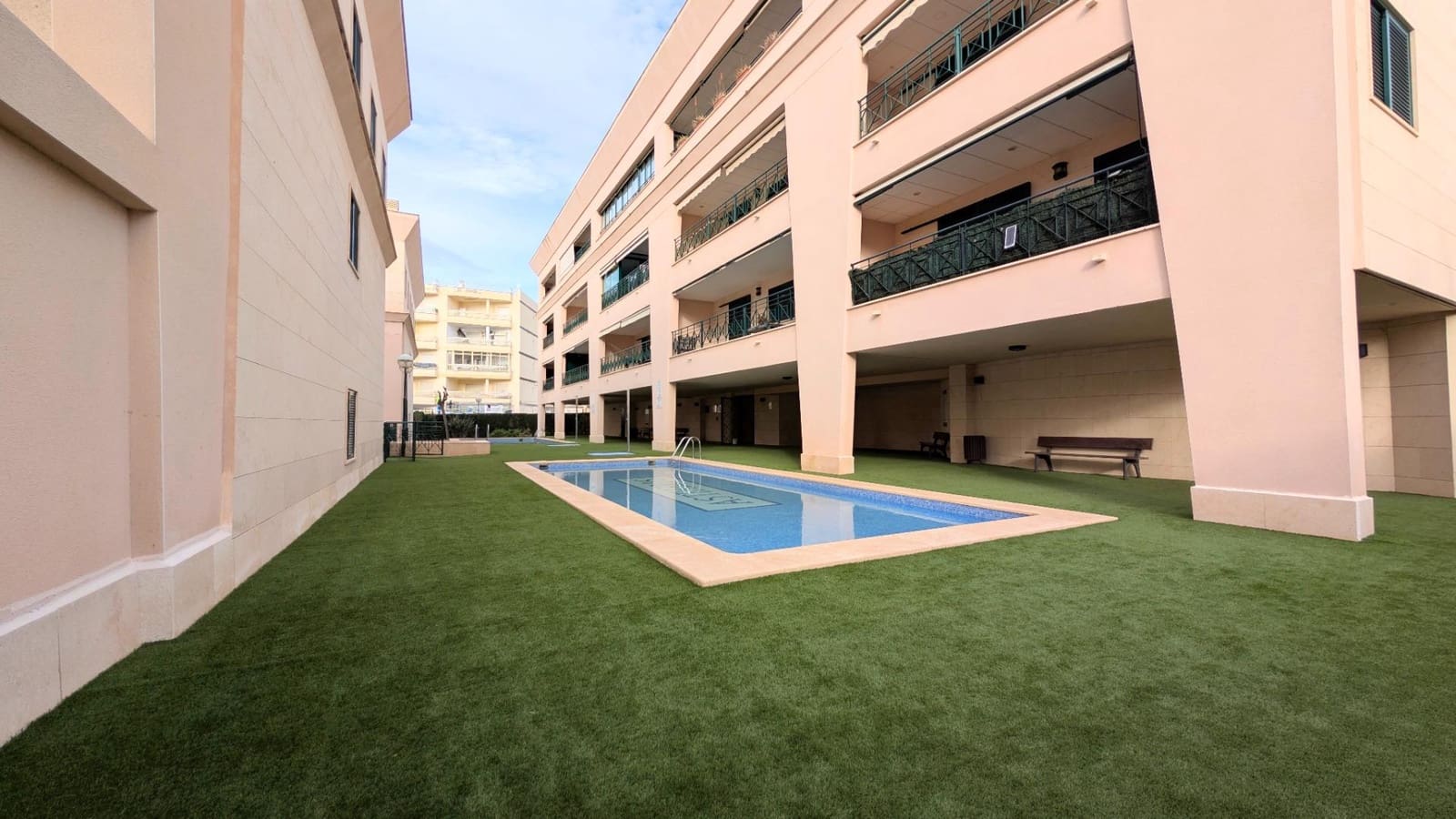 3 sypialnia Willa do wynajęcia w Santa Pola z basenem garażem - 2 500 € (Ref: 9677992)