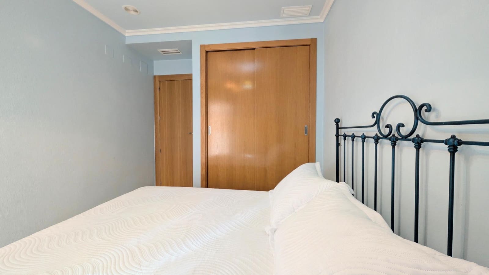 3 sypialnia Willa do wynajęcia w Santa Pola z basenem garażem - 2 500 € (Ref: 9677992)