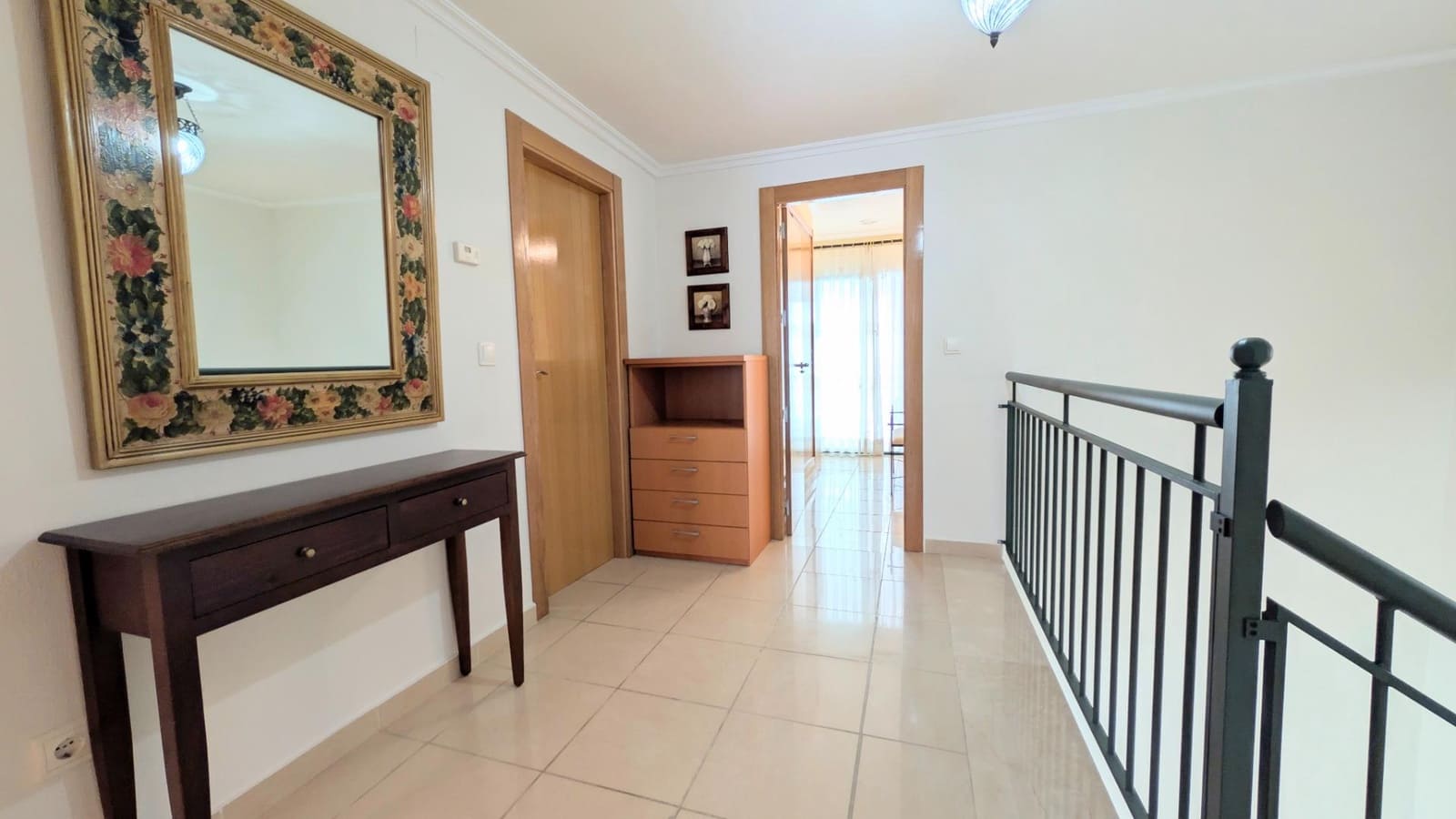 3 sypialnia Willa do wynajęcia w Santa Pola z basenem garażem - 2 500 € (Ref: 9677992)
