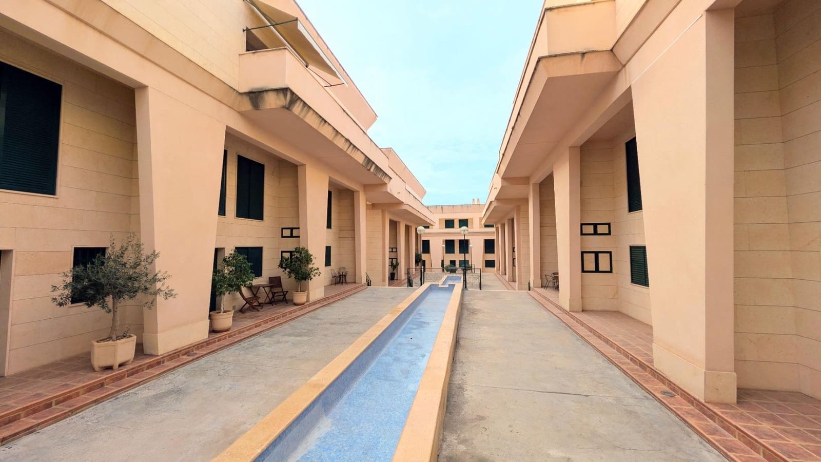 3 sypialnia Willa do wynajęcia w Santa Pola z basenem garażem - 2 500 € (Ref: 9677992)