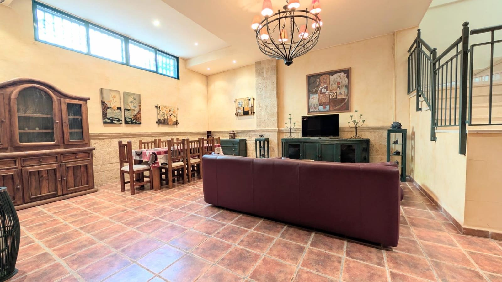 3 sypialnia Willa do wynajęcia w Santa Pola z basenem garażem - 2 500 € (Ref: 9677992)