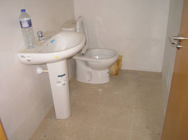 Gewerbe zu vermieten in Elche / Elx - 700 € (Ref: 9677994)