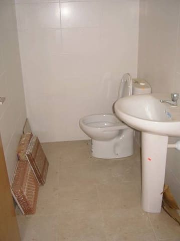 Gewerbe zu vermieten in Elche / Elx - 700 € (Ref: 9677994)