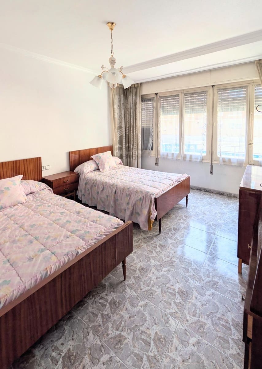 3 soveværelse Lejlighed til salg i Elche / Elx - € 143.000 (Ref: 9679848)