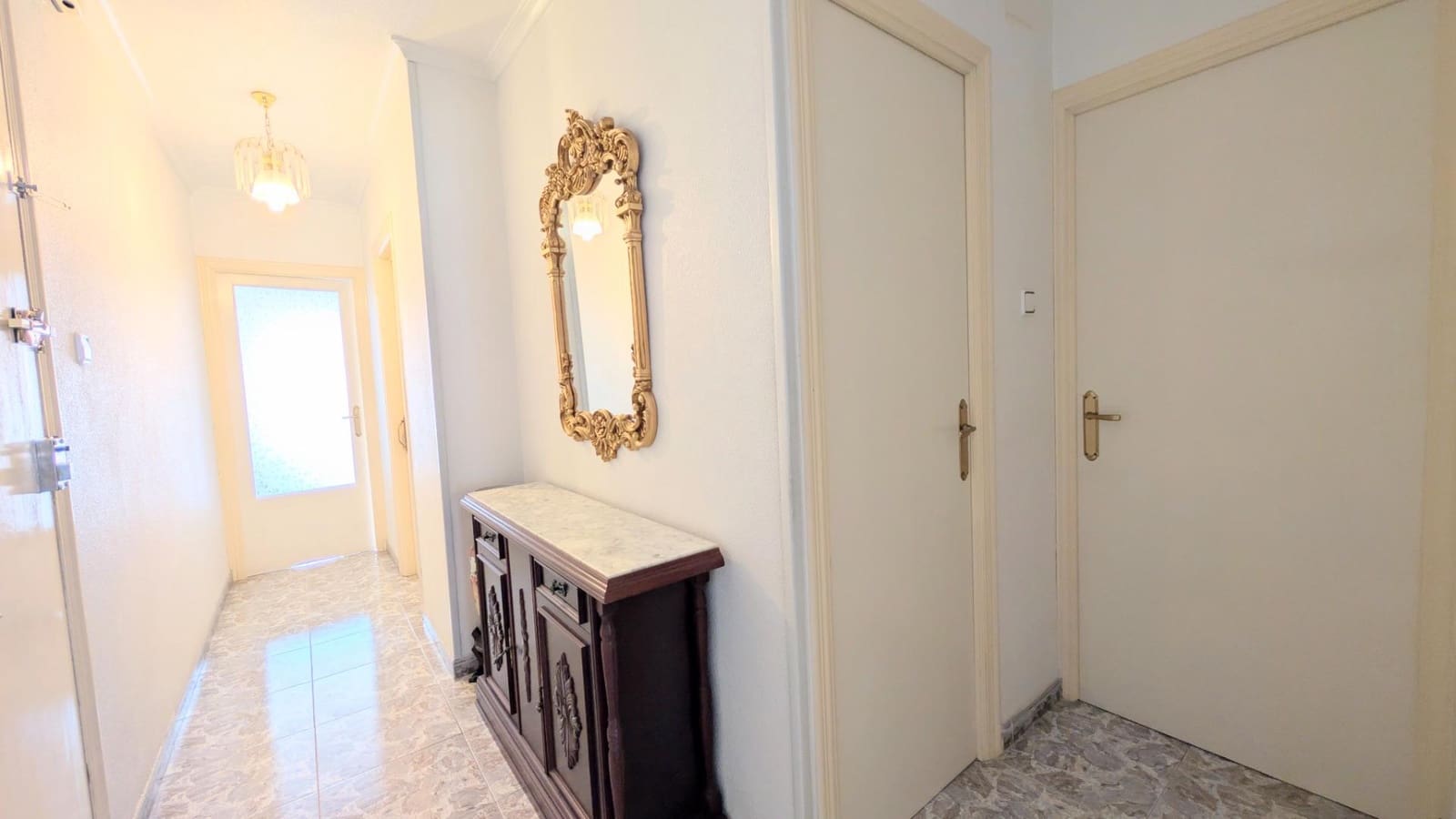 3 soveværelse Lejlighed til salg i Elche / Elx - € 143.000 (Ref: 9679848)