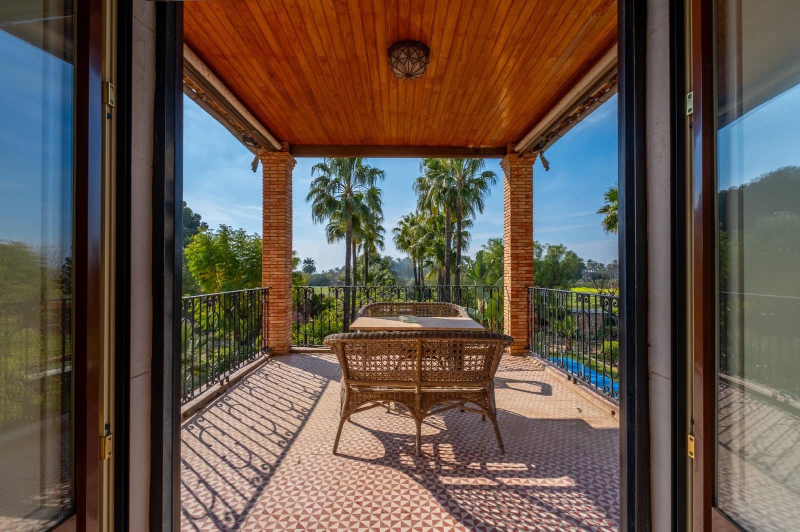 5 bedroom Villa for sale in Perleta with pool - € 1,100,000 (Ref: 9679850)