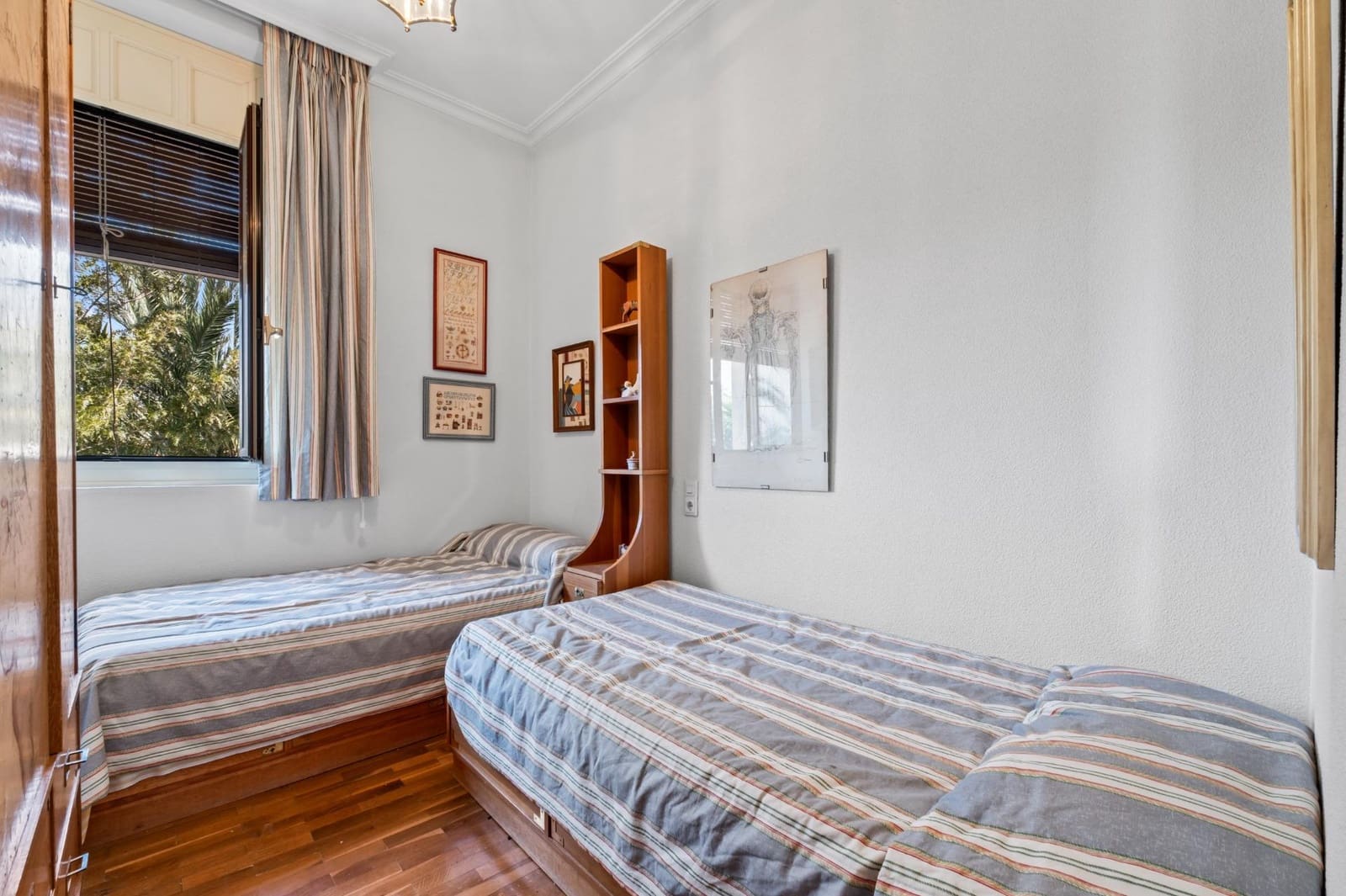 5 bedroom Villa for sale in Perleta with pool - € 1,100,000 (Ref: 9679850)