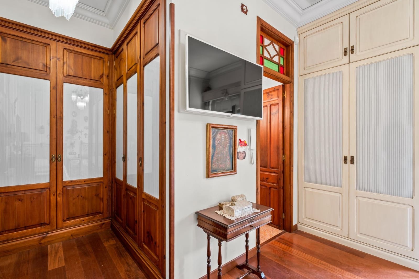 5 bedroom Villa for sale in Perleta with pool - € 1,100,000 (Ref: 9679850)