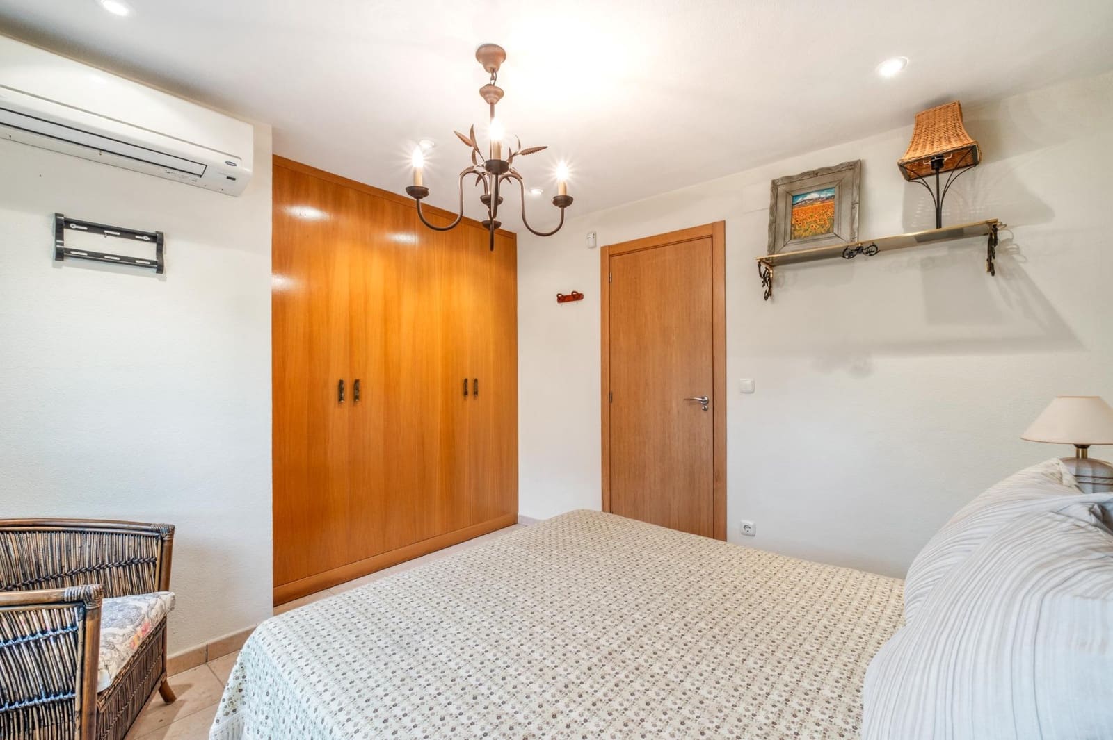 5 bedroom Villa for sale in Perleta with pool - € 1,100,000 (Ref: 9679850)