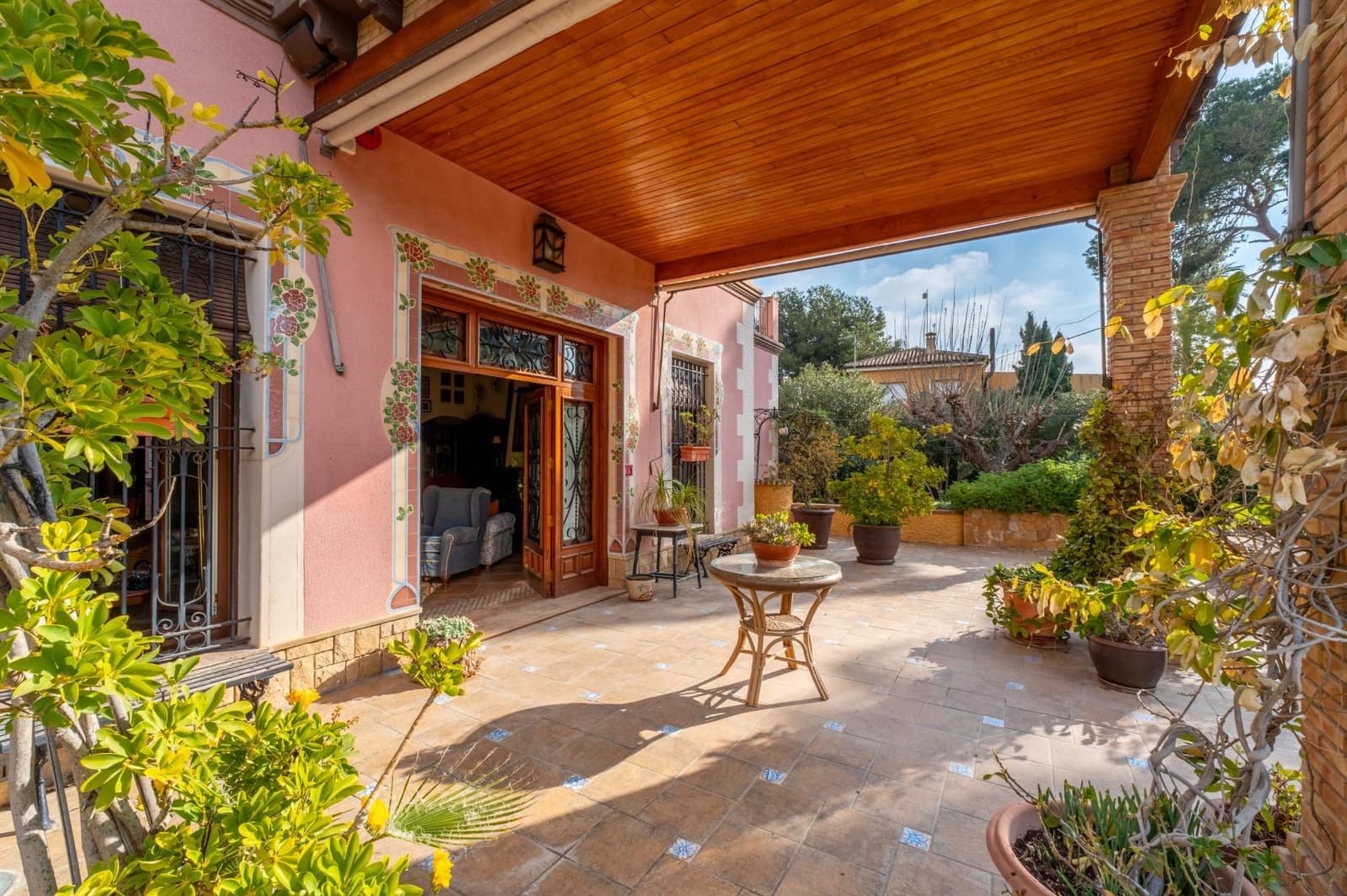 5 bedroom Villa for sale in Perleta with pool - € 1,100,000 (Ref: 9679850)