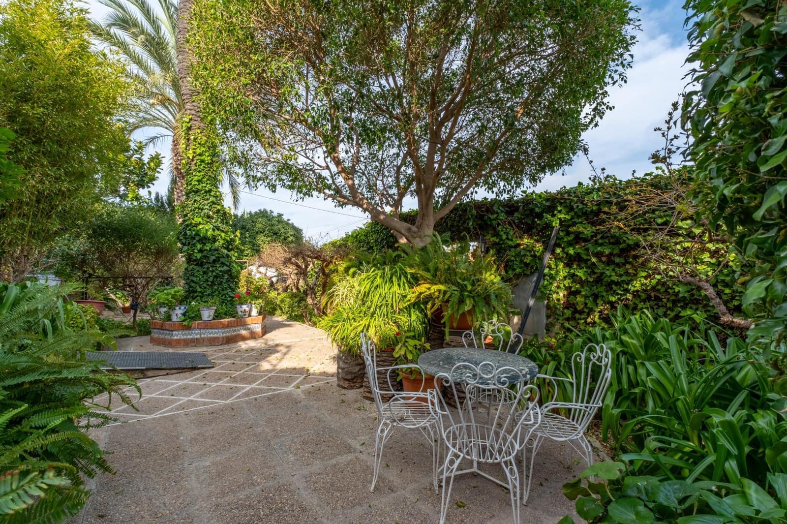 5 bedroom Villa for sale in Perleta with pool - € 1,100,000 (Ref: 9679850)