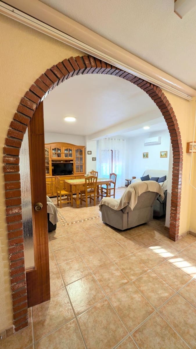 5 soverom Villa til salgs i Albatera med svømmebasseng garasje - € 299 000 (Ref: 9679854)