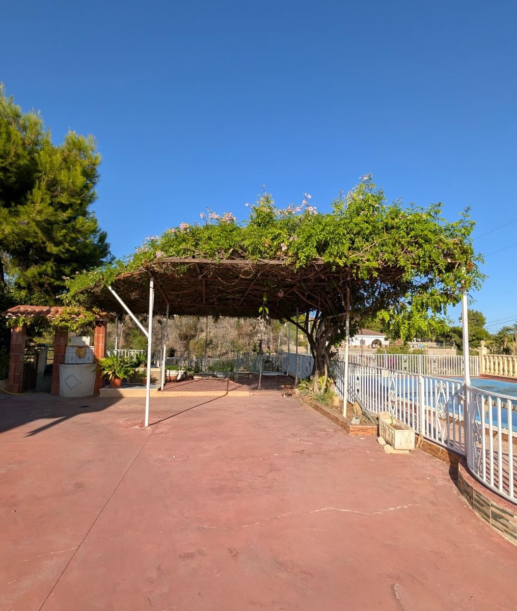 5 soverom Villa til salgs i Albatera med svømmebasseng garasje - € 299 000 (Ref: 9679854)