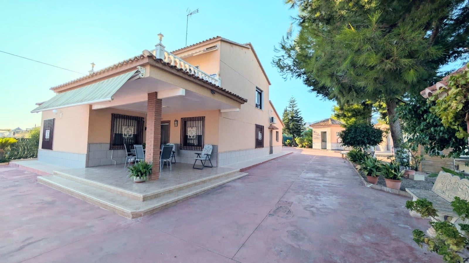 5 soverom Villa til salgs i Albatera med svømmebasseng garasje - € 299 000 (Ref: 9679854)