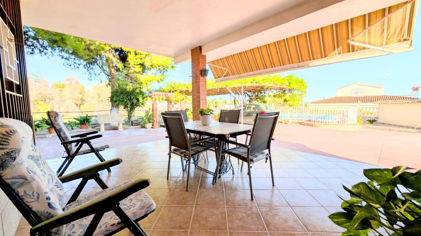 5 soverom Villa til salgs i Albatera med svømmebasseng garasje - € 299 000 (Ref: 9679854)