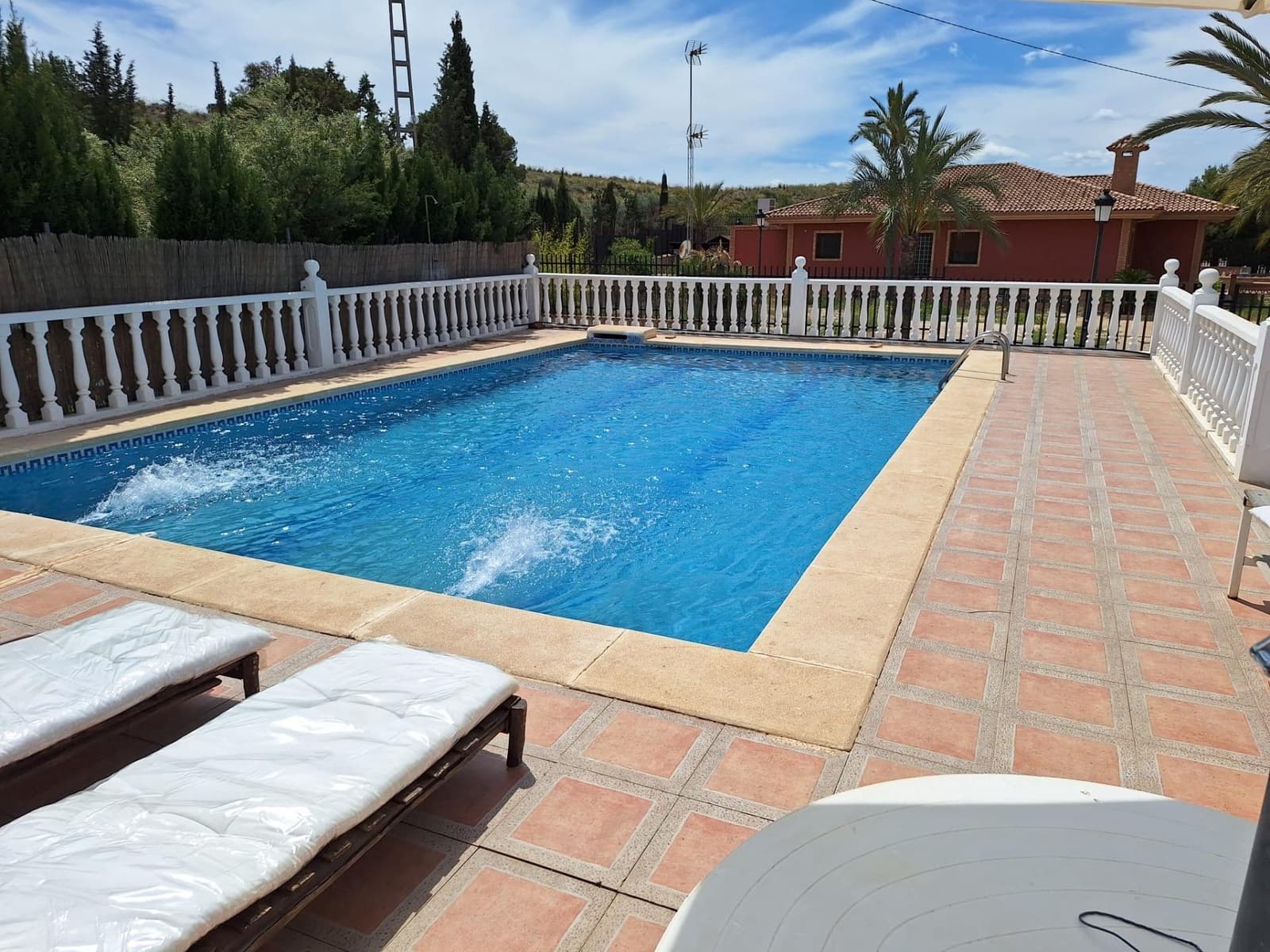 Chalet de 3 habitaciones en Elche / Elx en venta con piscina - 339.000 € (Ref: 9679855)