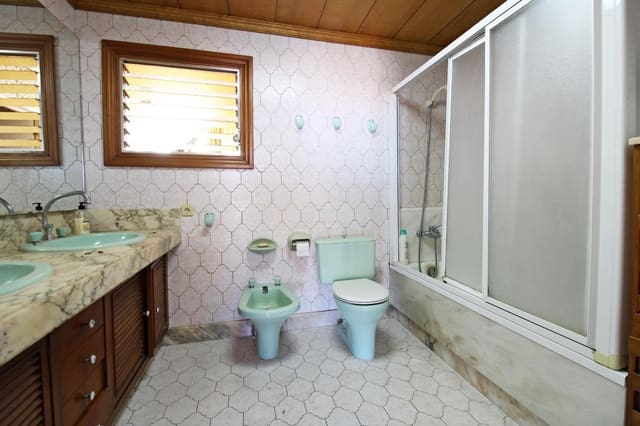 6 bedroom Flat for sale in Centro, Elche / Elx - € 599,000 (Ref: 9679858)