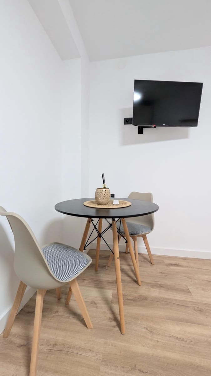 5 bedroom Apartment for rent in Elche / Elx - € 390 (Ref: 9695340)