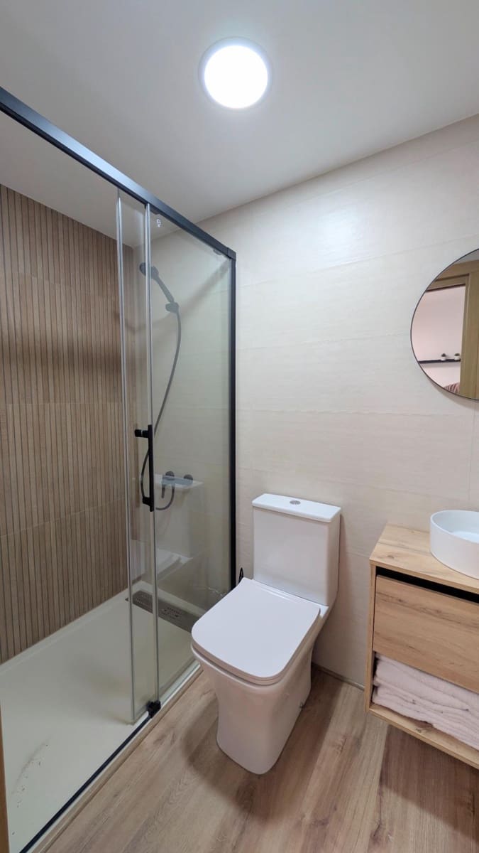 5 bedroom Apartment for rent in Elche / Elx - € 390 (Ref: 9695340)