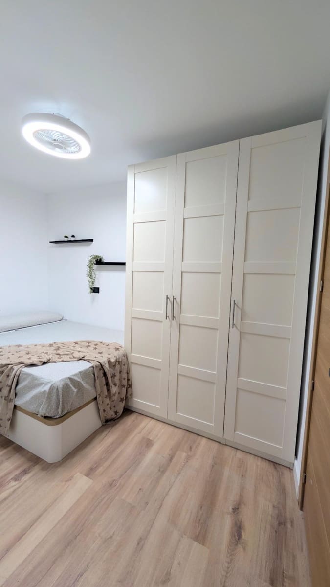 5 bedroom Apartment for rent in Elche / Elx - € 390 (Ref: 9695340)