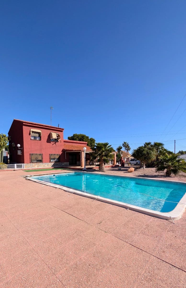 Chalet de 5 habitaciones en Elche / Elx en venta con piscina garaje - 455.000 € (Ref: 9701625)