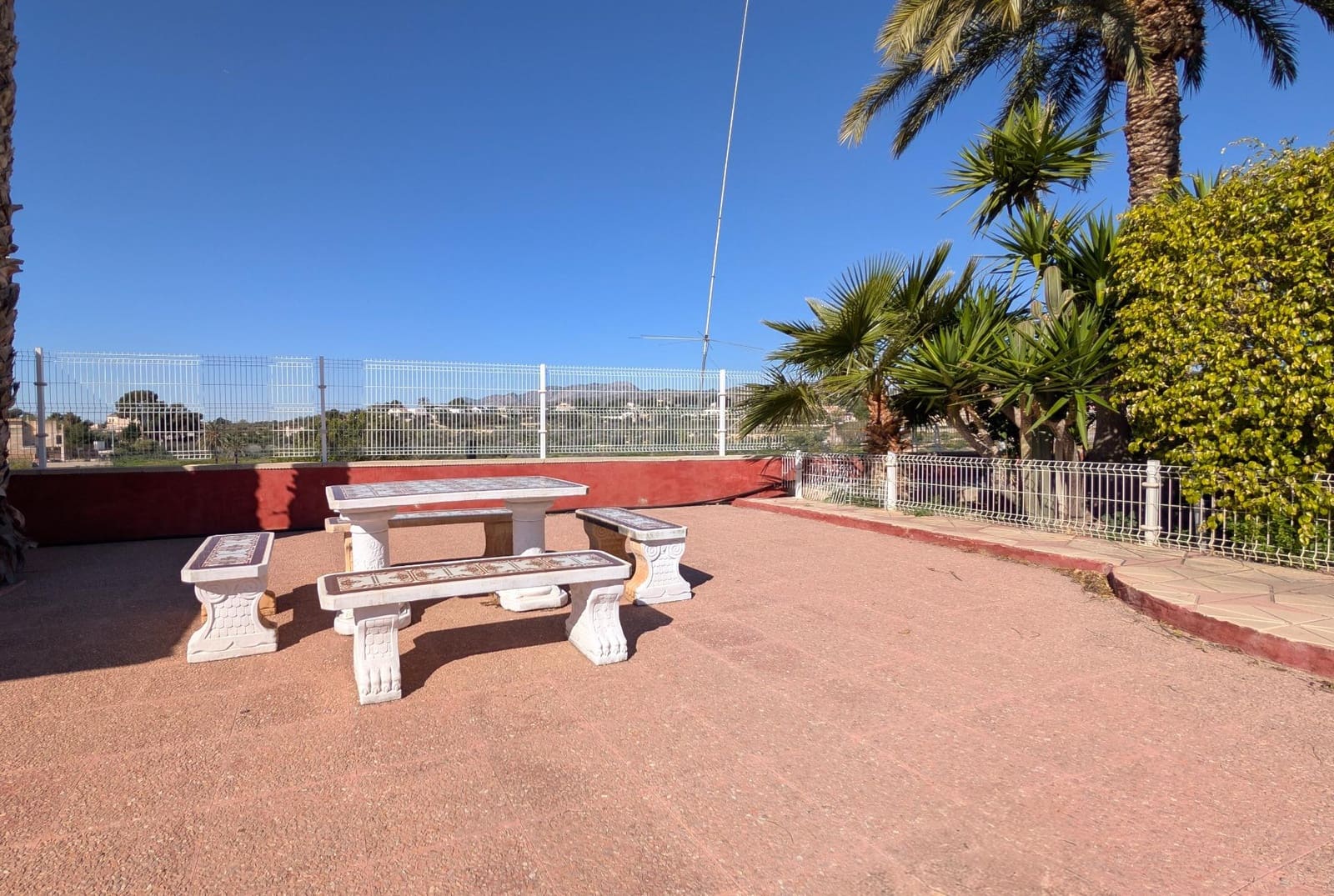 Chalet de 5 habitaciones en Elche / Elx en venta con piscina garaje - 455.000 € (Ref: 9701625)