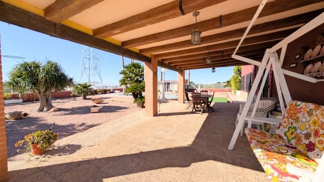 Chalet de 5 habitaciones en Elche / Elx en venta con piscina garaje - 455.000 € (Ref: 9701625)