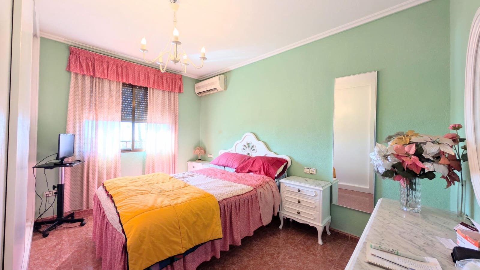 Chalet de 5 habitaciones en Elche / Elx en venta con piscina garaje - 455.000 € (Ref: 9701625)