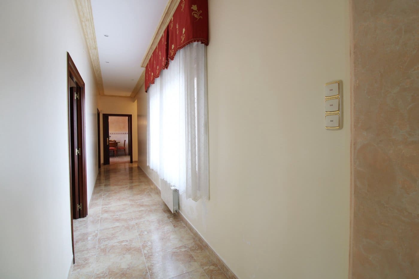 8 Zimmer Villa zu verkaufen in Elche / Elx mit Garage - 840.000 € (Ref: 9735582)