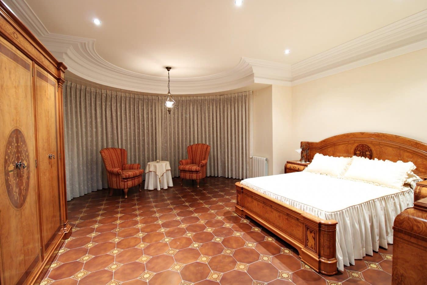 8 Zimmer Villa zu verkaufen in Elche / Elx mit Garage - 840.000 € (Ref: 9735582)