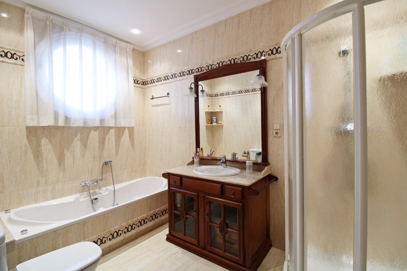 8 Zimmer Villa zu verkaufen in Elche / Elx mit Garage - 840.000 € (Ref: 9735582)