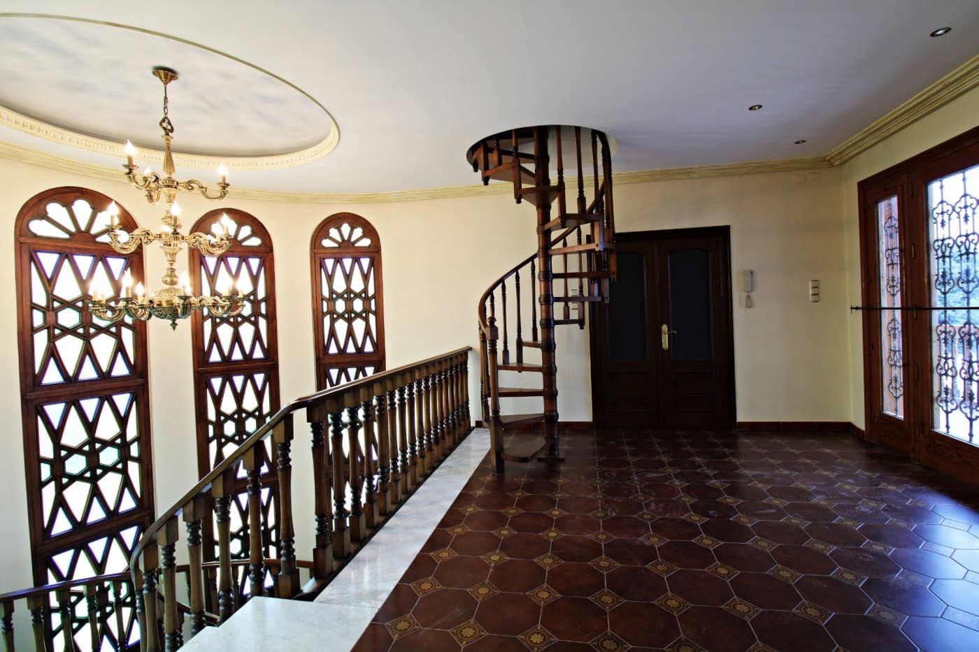 8 Zimmer Villa zu verkaufen in Elche / Elx mit Garage - 840.000 € (Ref: 9735582)