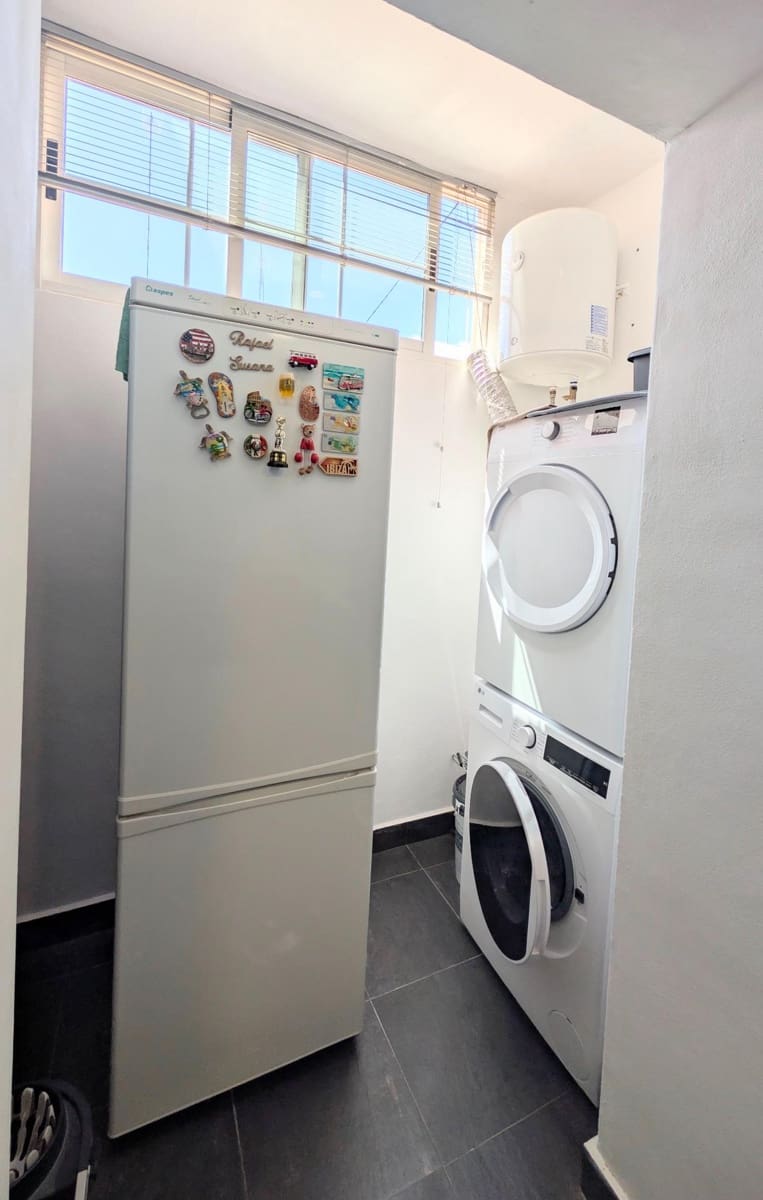 3 bedroom Flat for sale in Elche / Elx - € 159,000 (Ref: 9741738)