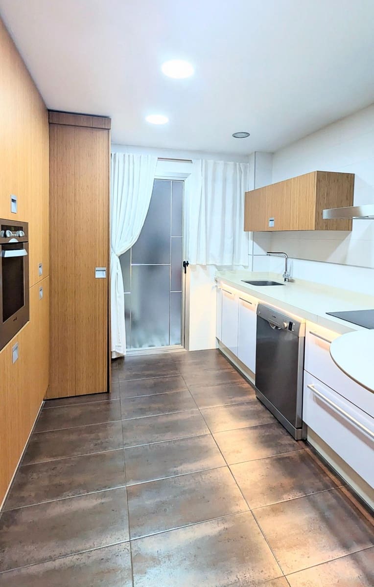 3 soveværelse Lejlighed til salg i Elche / Elx - € 180.000 (Ref: 9761980)