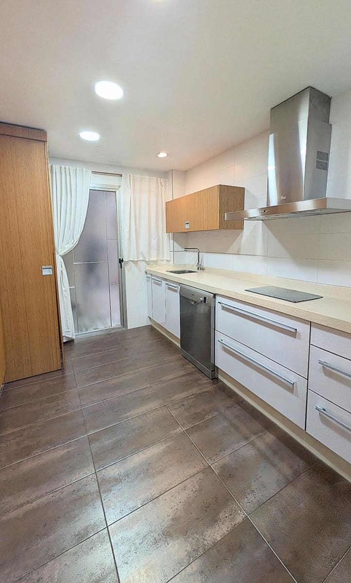 3 soveværelse Lejlighed til salg i Elche / Elx - € 180.000 (Ref: 9761980)