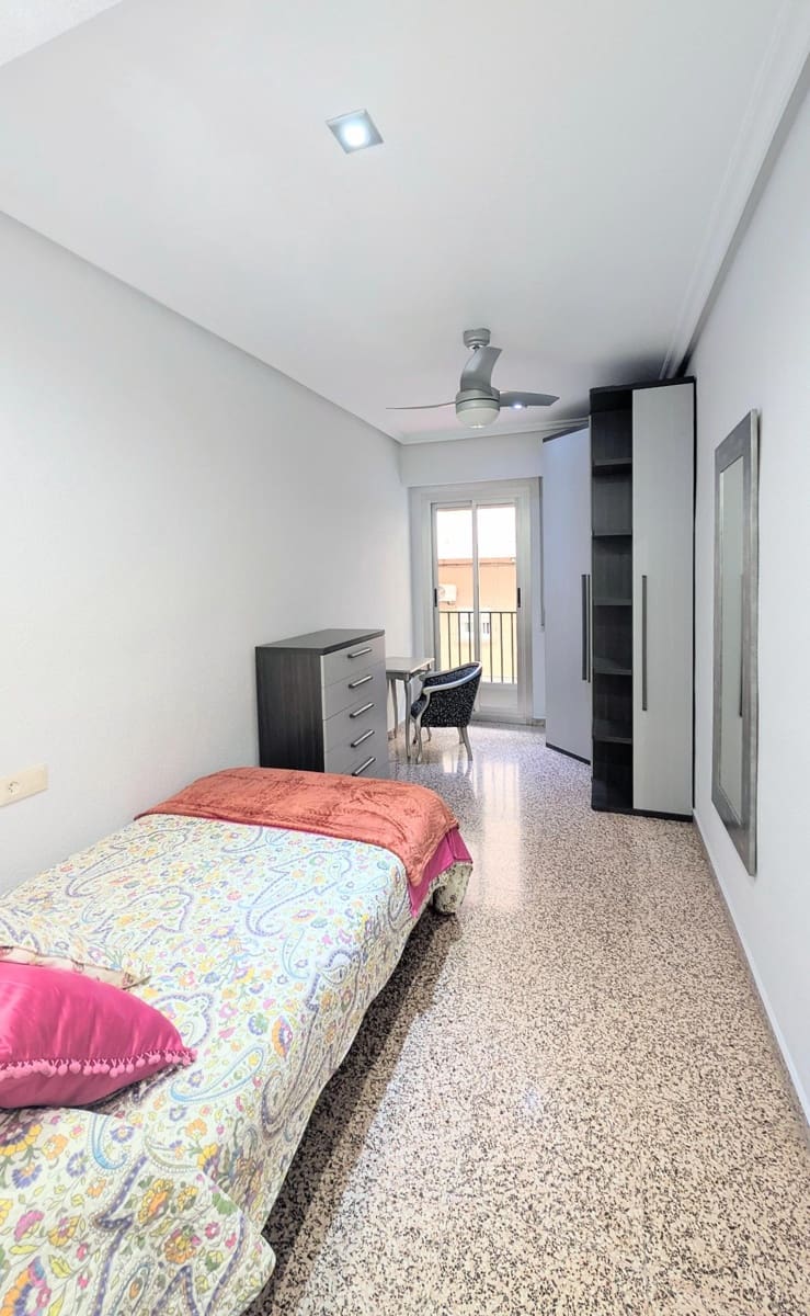 3 soveværelse Lejlighed til salg i Elche / Elx - € 180.000 (Ref: 9761980)