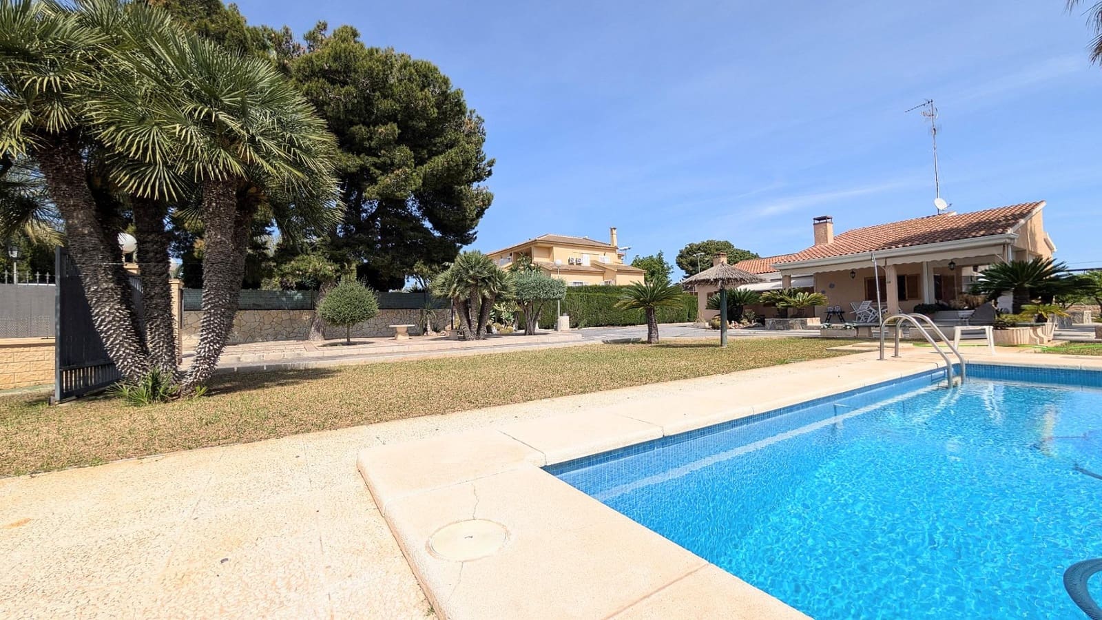 4 camera da letto Villa in vendita in Santa Pola con piscina garage - 545.000 € (Rif: 9794633)