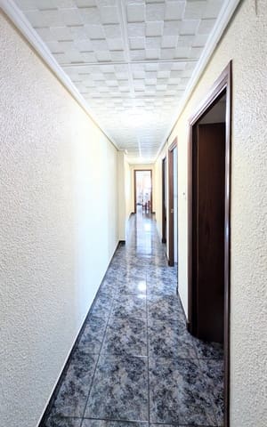 Piso de 3 habitaciones en Elche / Elx en venta - 165.000 € (Ref: 9811578)