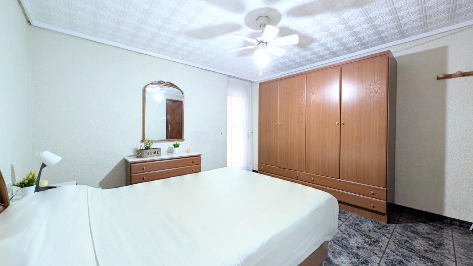 Piso de 3 habitaciones en Elche / Elx en venta - 165.000 € (Ref: 9811578)